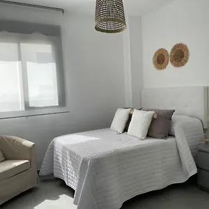 Apartamento Piso Recinto Ferial En Teatinos, Málaga